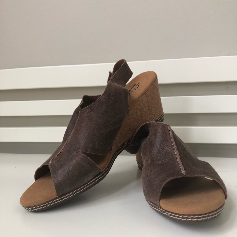 brand new CLARKS leather sandal wedges